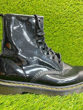 Dr. Martens 1460 Womens Size 8 Black Classic Patent Leather Lace-Up Combat Boots